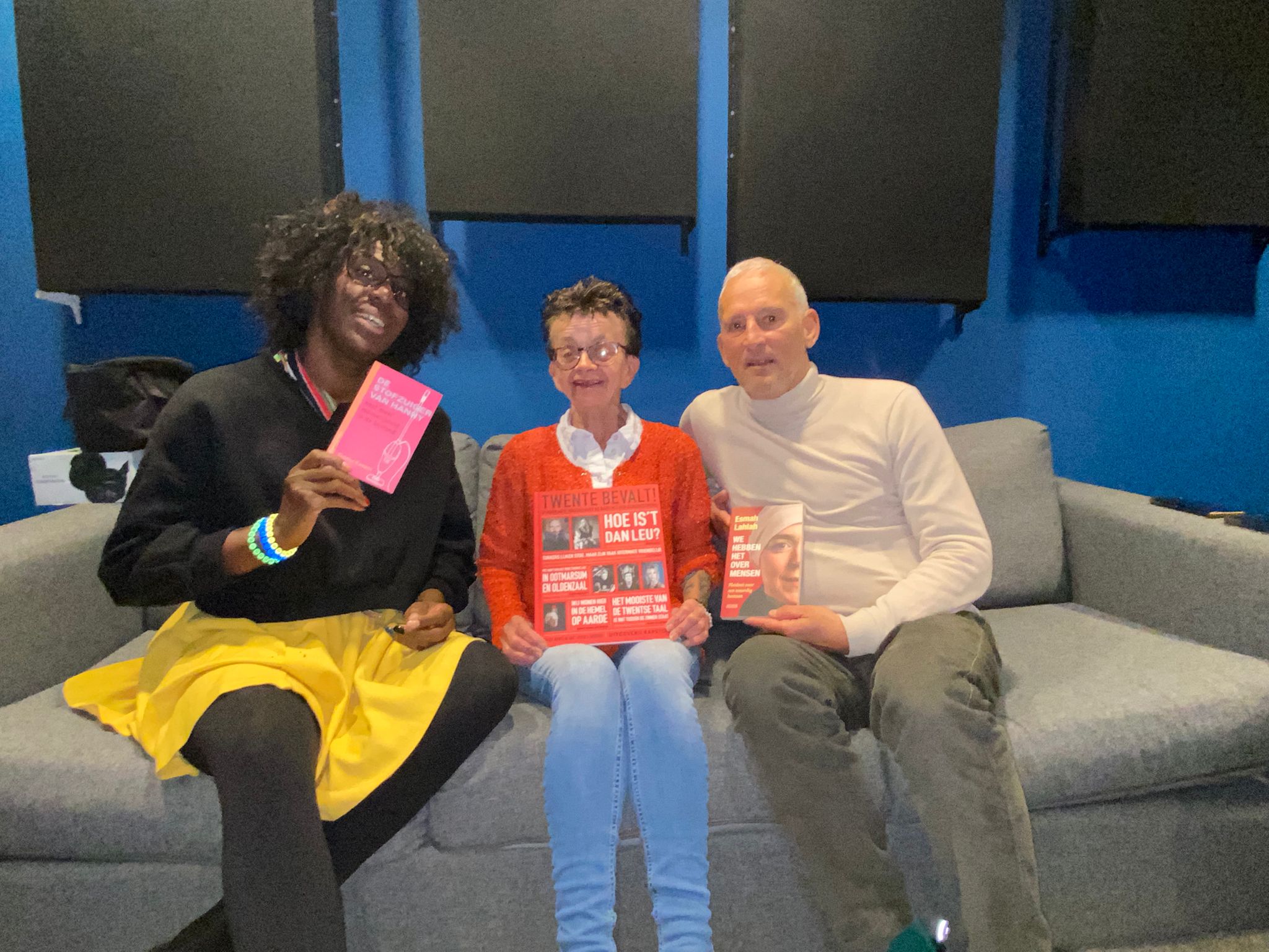 Hanny bij Lastpak op de bank…